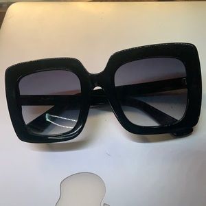 GUCCI square tinted sunglasses